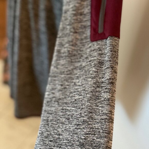 Virginia Tech Quarter Zip Pullover by Colosseum, Men's Size L, Gray w/ Burgandy - Picture 2 of 7